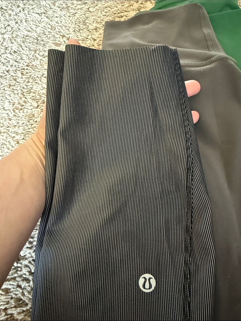 ✨📣LULULEMON ATHLETA 4 PIECE LOT📣✨ - Picture 3 of 9
